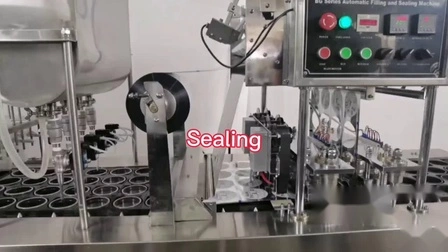 Máquina automática de enchimento e selagem de copos de iogurte